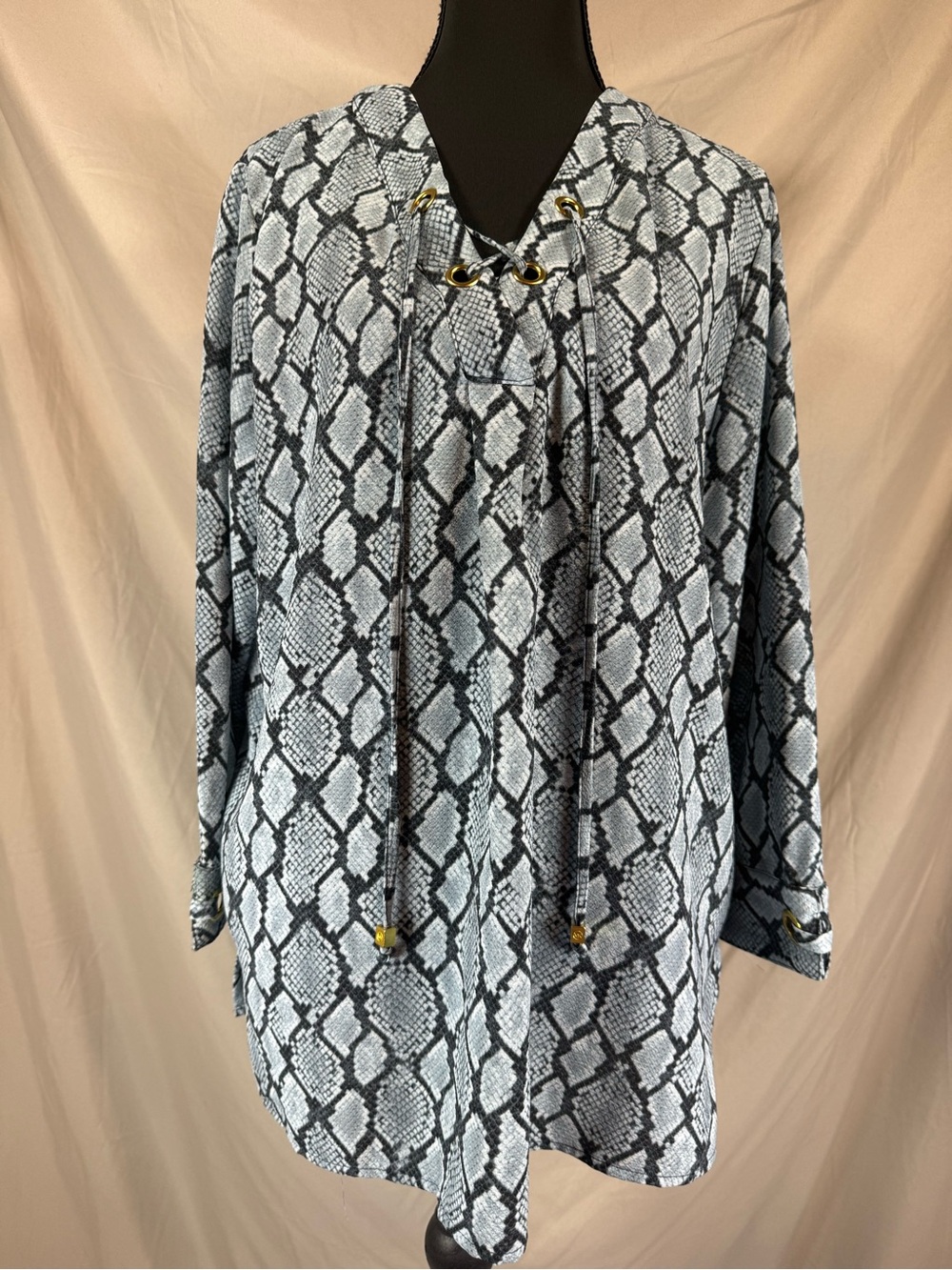 Michael‎ Kors Blue Snakeskin Print V-Neck Blouse w/ Gold Grommets Size Large
